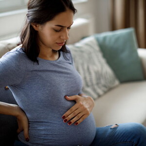 La preeclampsia es una complicación que solo se da en el embarazo. La preeclampsia durante el embarazo.
